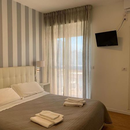 Hotel Villa Edda Riccione Exterior foto