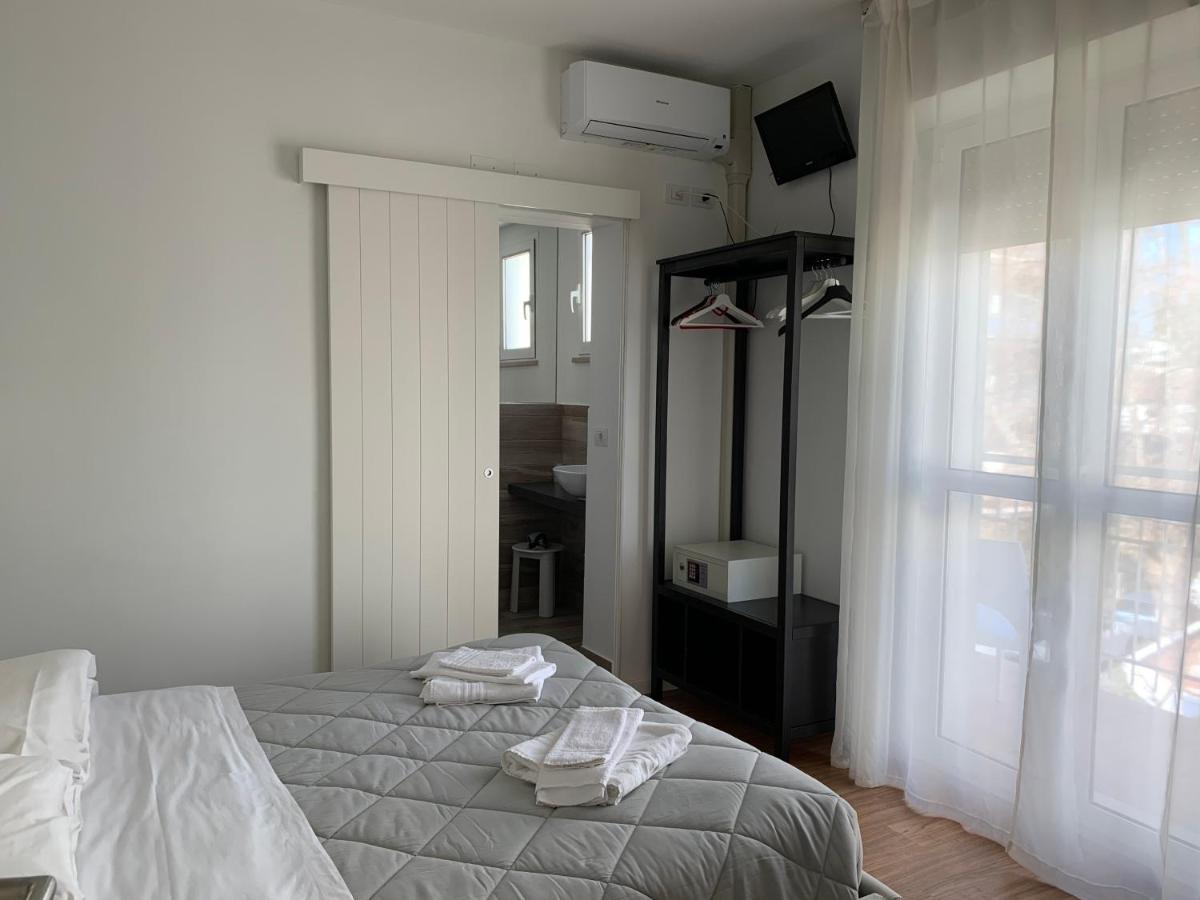 Hotel Villa Edda Riccione Exterior foto