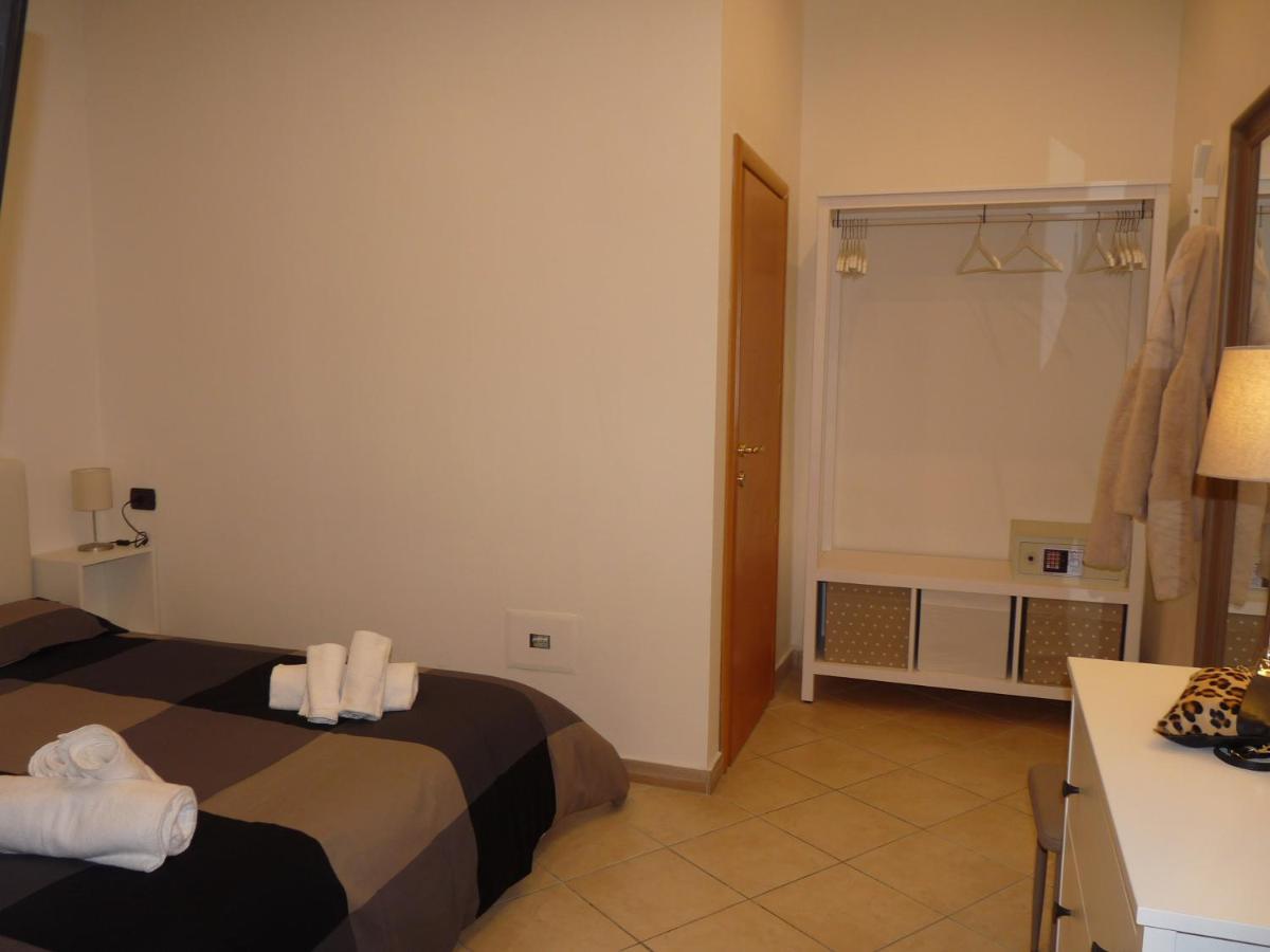 Hotel Villa Edda Riccione Exterior foto